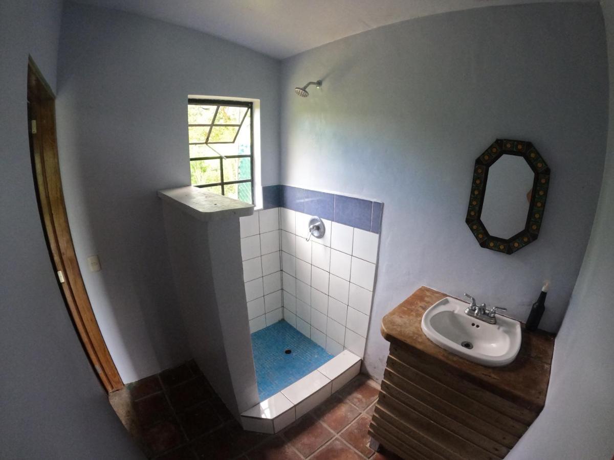 Zephyr River Lodge Lanquin Bilik gambar